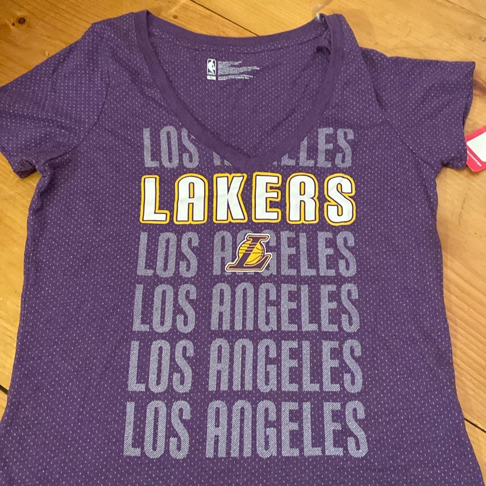 Woman’s LA Lakers v-neck t-shirt